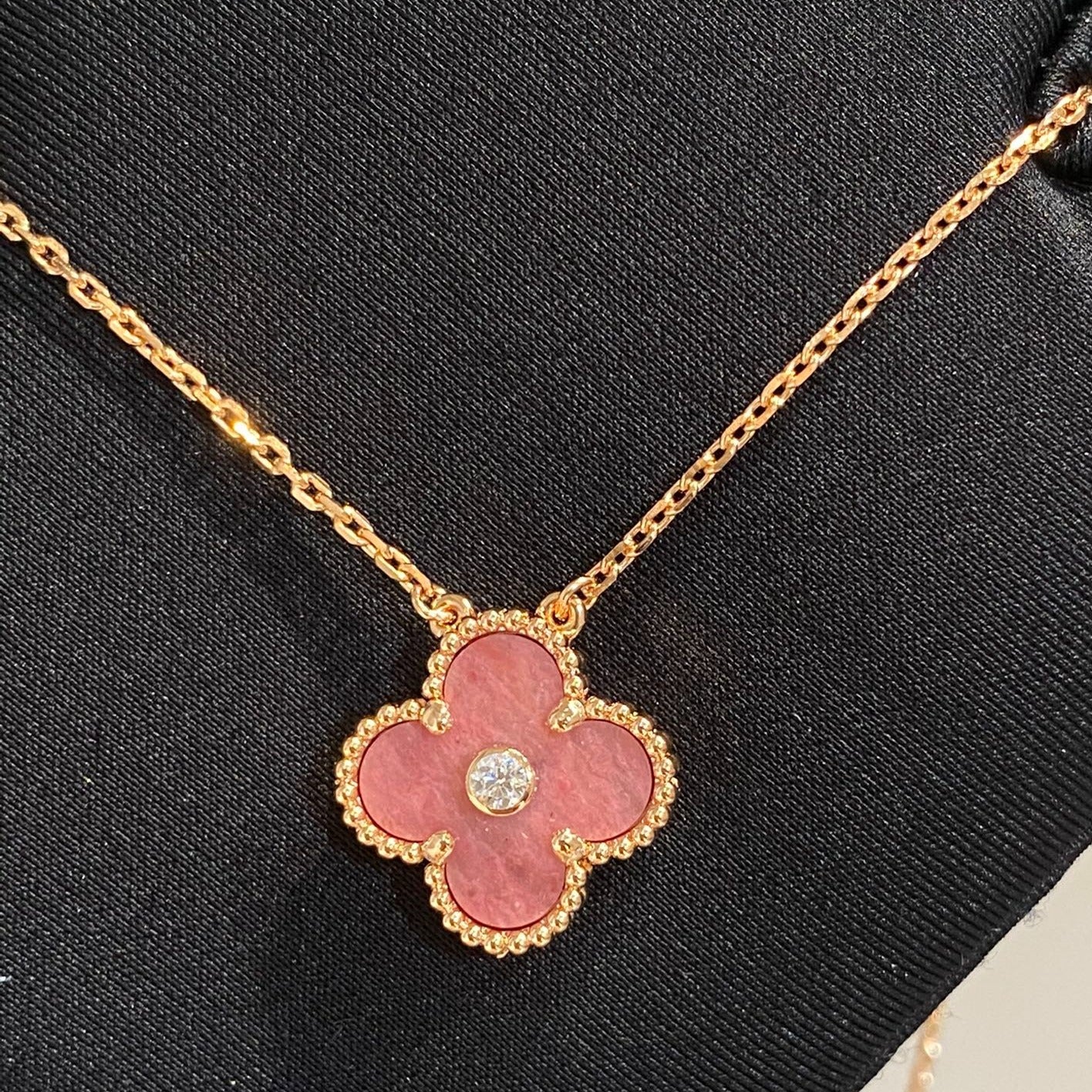 [AuraEcho]CLOVER 15MM DIAMOND RHODONITE NECKLACE