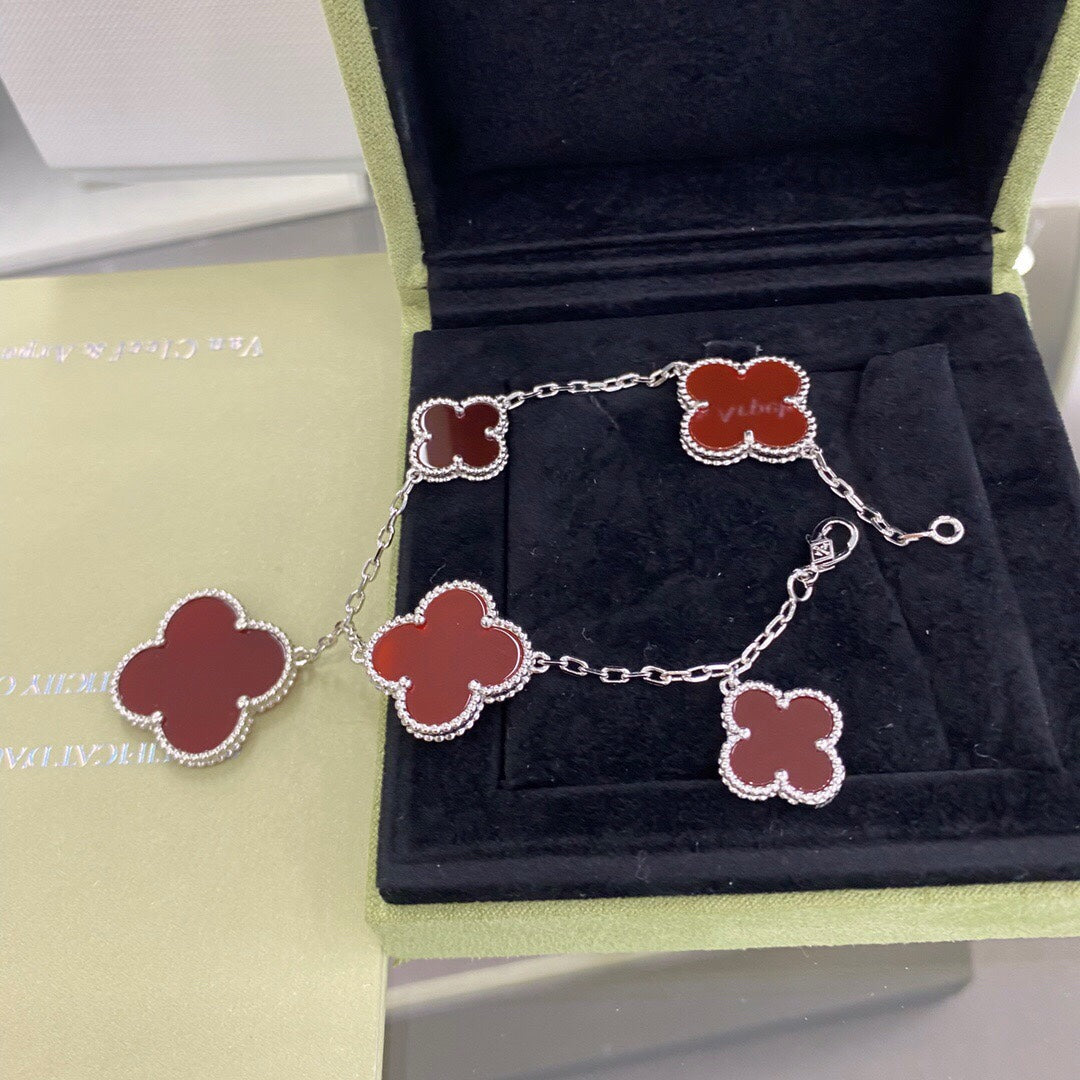 [AuraEcho]CLOVER 5 MOTIFS SIVLER CARNELIAN BRACELET