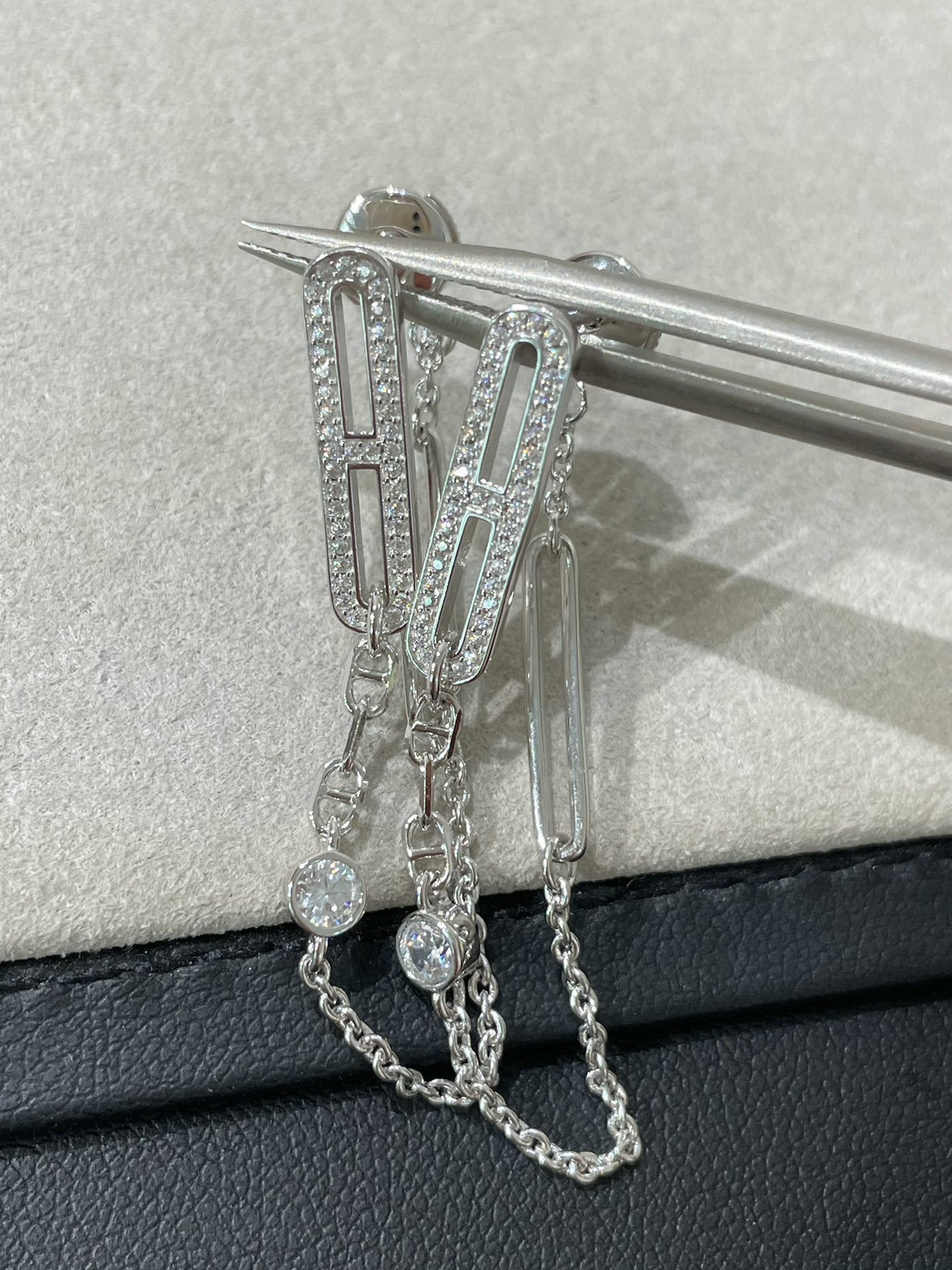 [AuraEcho]CHAINE CHAOS DIAMOND DROP EARRINGS