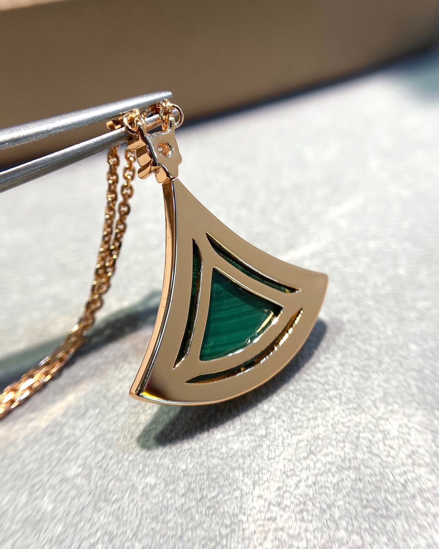 [AuraEcho]DREAM MALACHITE DIAMOND PAVED PINK GOLD NECKLACE