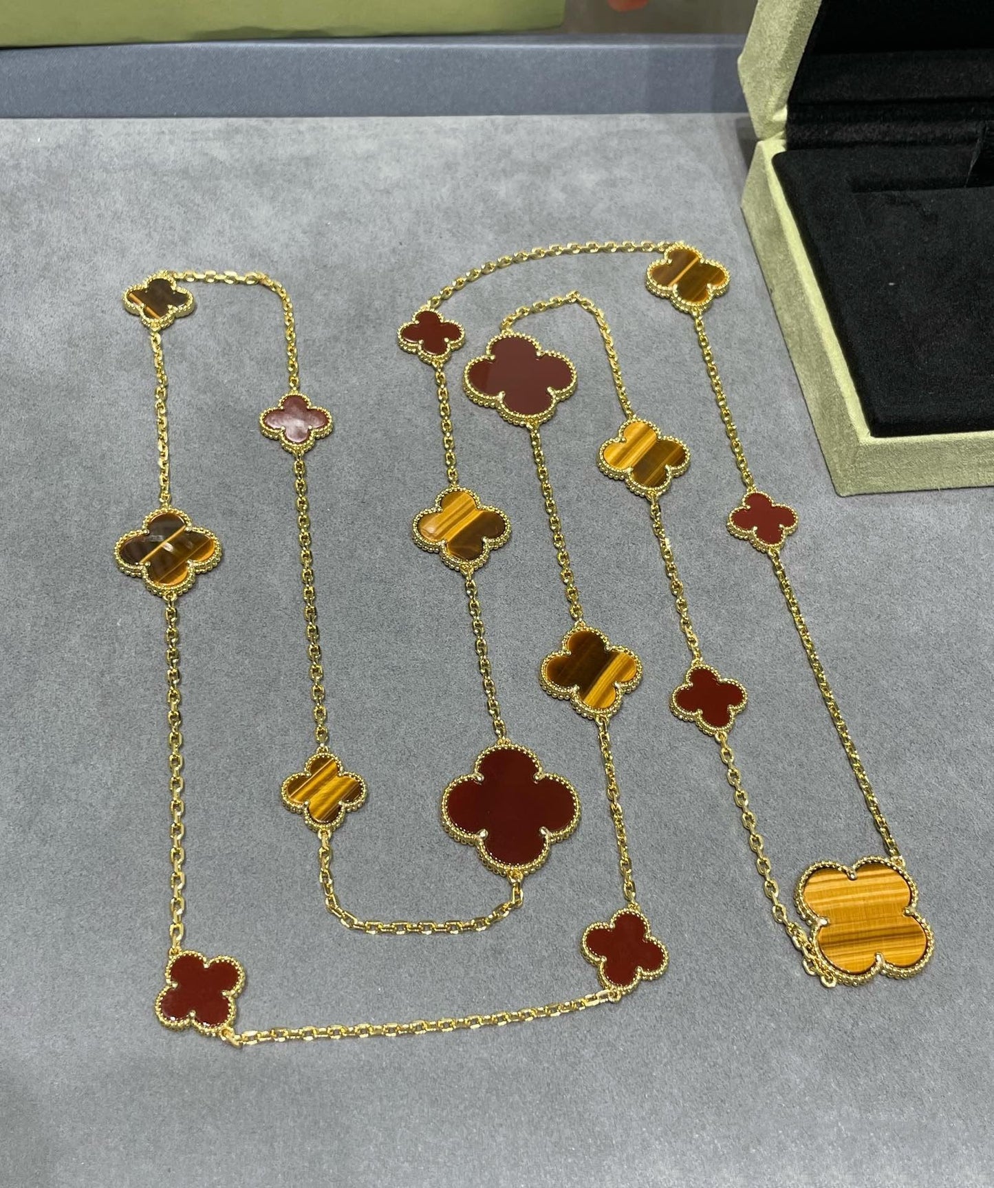 [AuraEcho]CLOVER 16 MOTIF CARNELIAN TIGER EYE ROSE GOLD NECKLACE