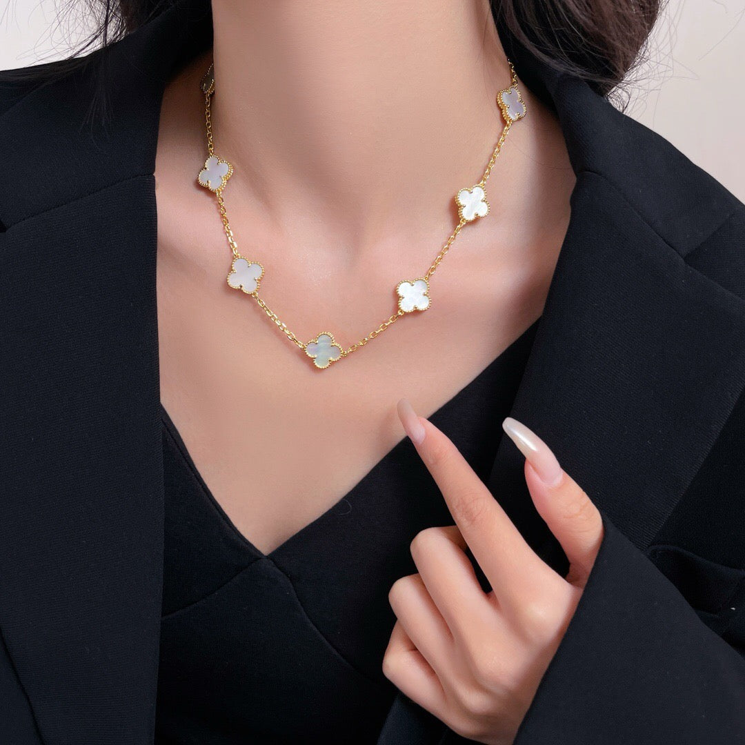 [AuraEcho]CLOVER 10 MOTIFS WHITE MOTHER OF PEARL NECKLACE