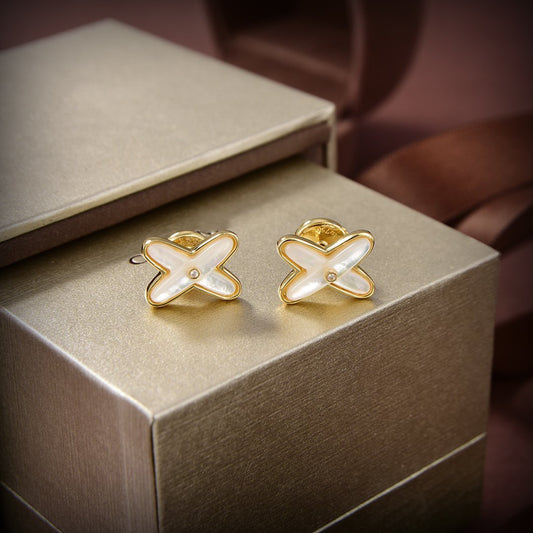 [AuraEcho]JEUX DE WHITE MOP GOLD DIAMOND EARRINGS