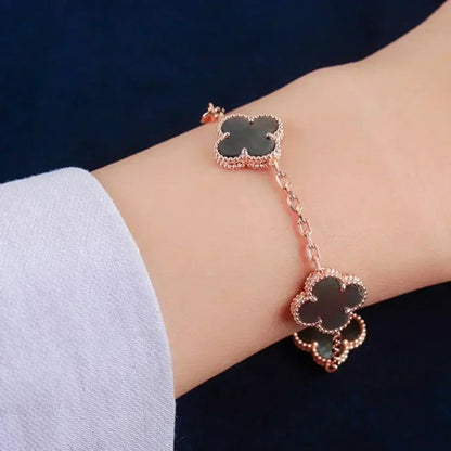 [AuraEcho]CLOVER 5 MOTIF GRAY MOP  BRACELET